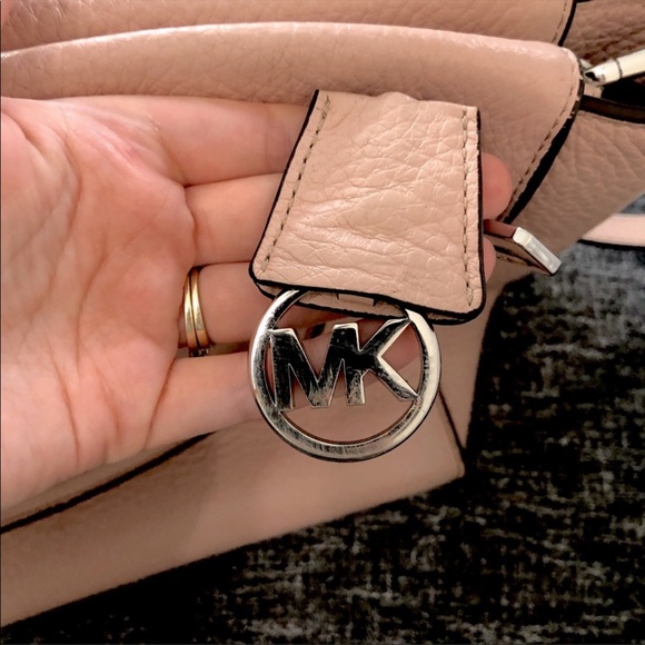 SOLD Michael Kors handbag - Picture 5 of 6